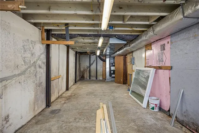 $189,900 | 211 North 3rd Street, King City, MO 64463