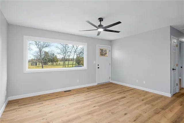 $189,900 | 211 North 3rd Street, King City, MO 64463