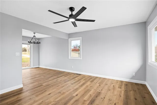 $189,900 | 211 North 3rd Street, King City, MO 64463