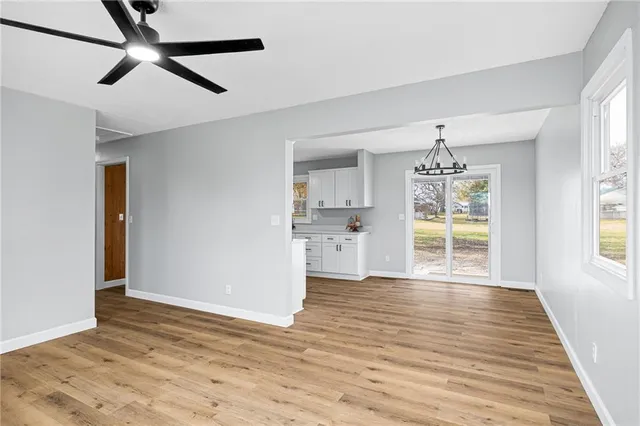 $189,900 | 211 North 3rd Street, King City, MO 64463