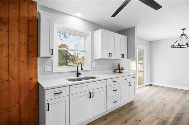 $189,900 | 211 North 3rd Street, King City, MO 64463