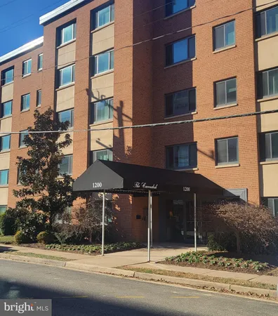 $1,735 | 1200 South Arlington Ridge Road, Unit 710, Arlington, VA 22202