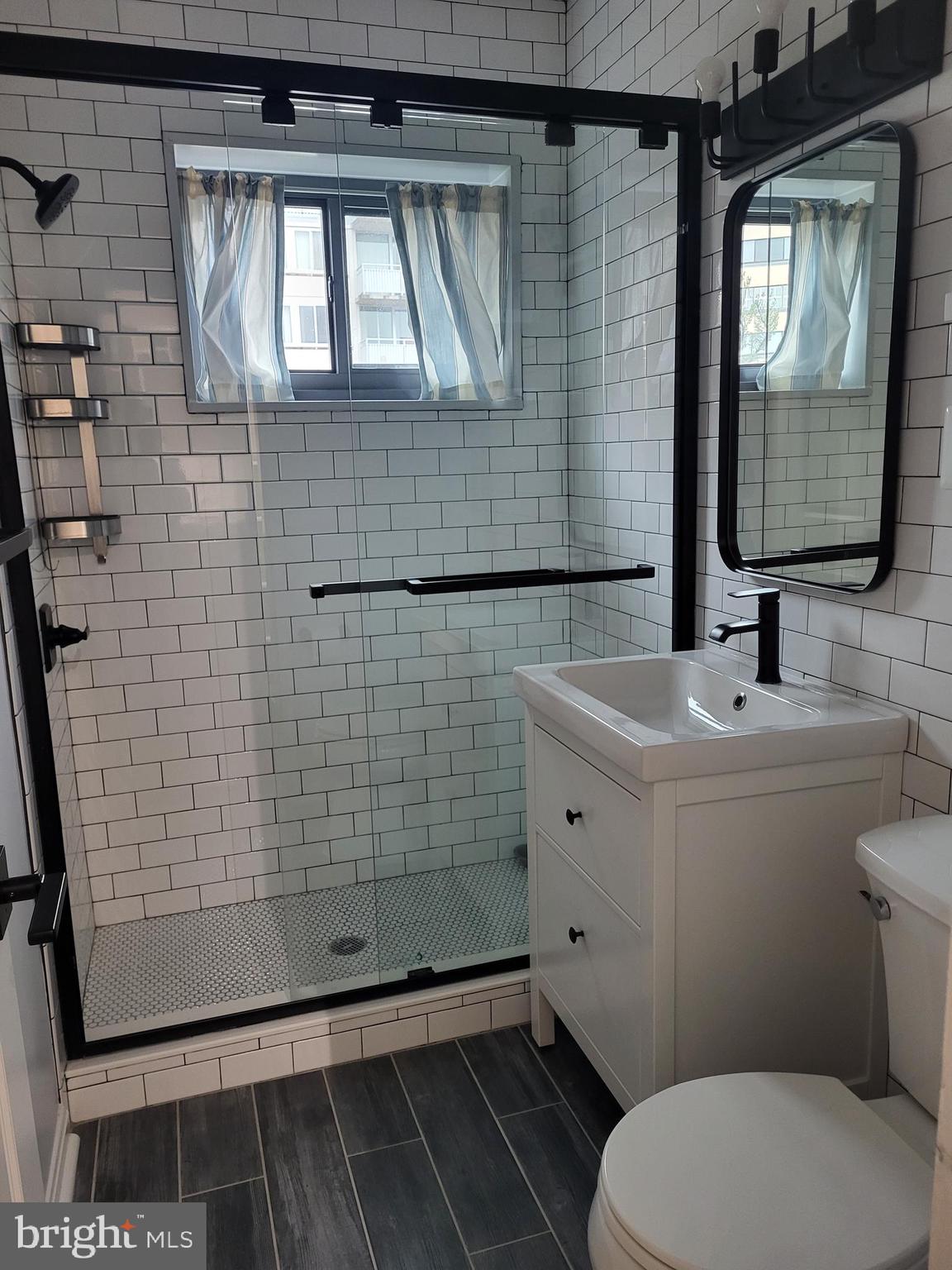 1200 South Arlington Ridge Road, Unit 710 Arlington, VA 22202 - Photo 17 of 26 Bathroom