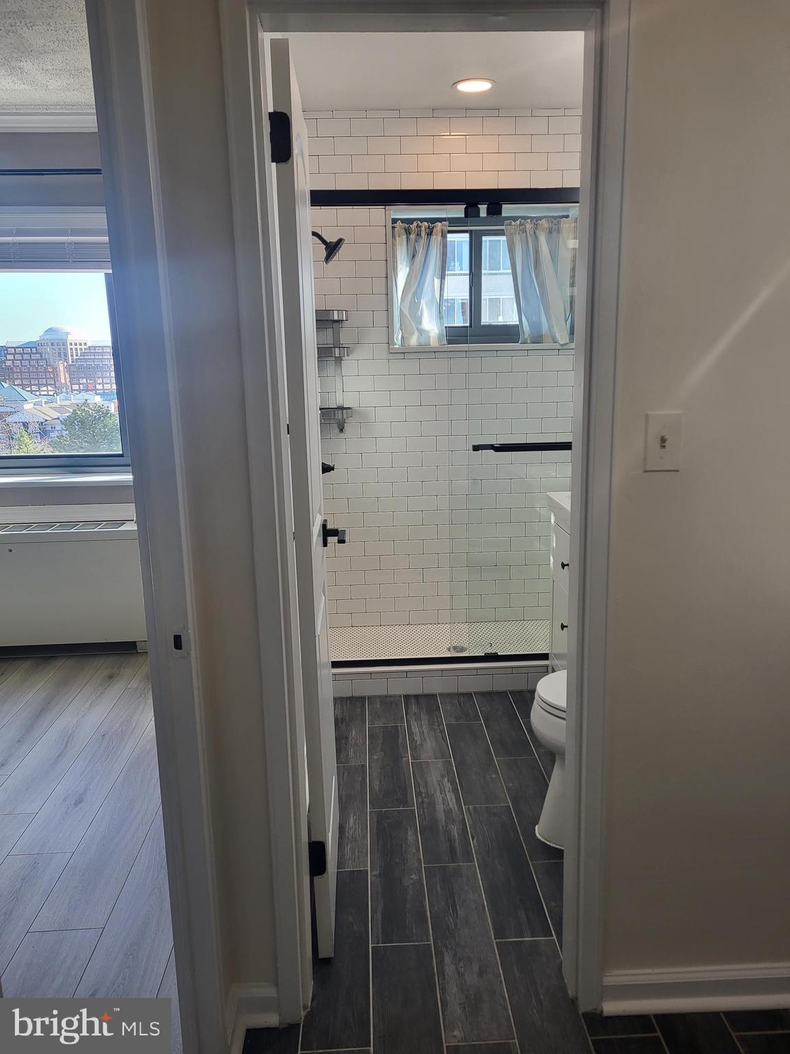 1200 South Arlington Ridge Road, Unit 710 Arlington, VA 22202 - Photo 18 of 26 Bathroom