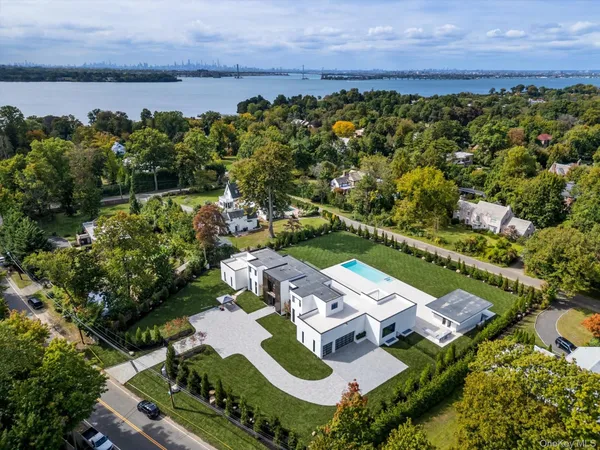 $8,999,000 | 355 A East Shore Road | Bay Terrace