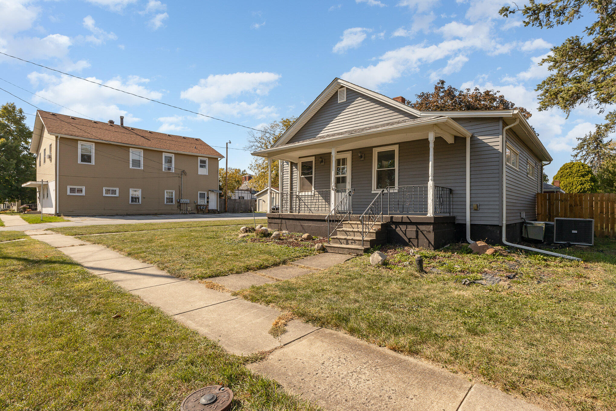 301 North Jackson Street Crown Point, IN 46307 - Photo 3 of 19 2038x1359