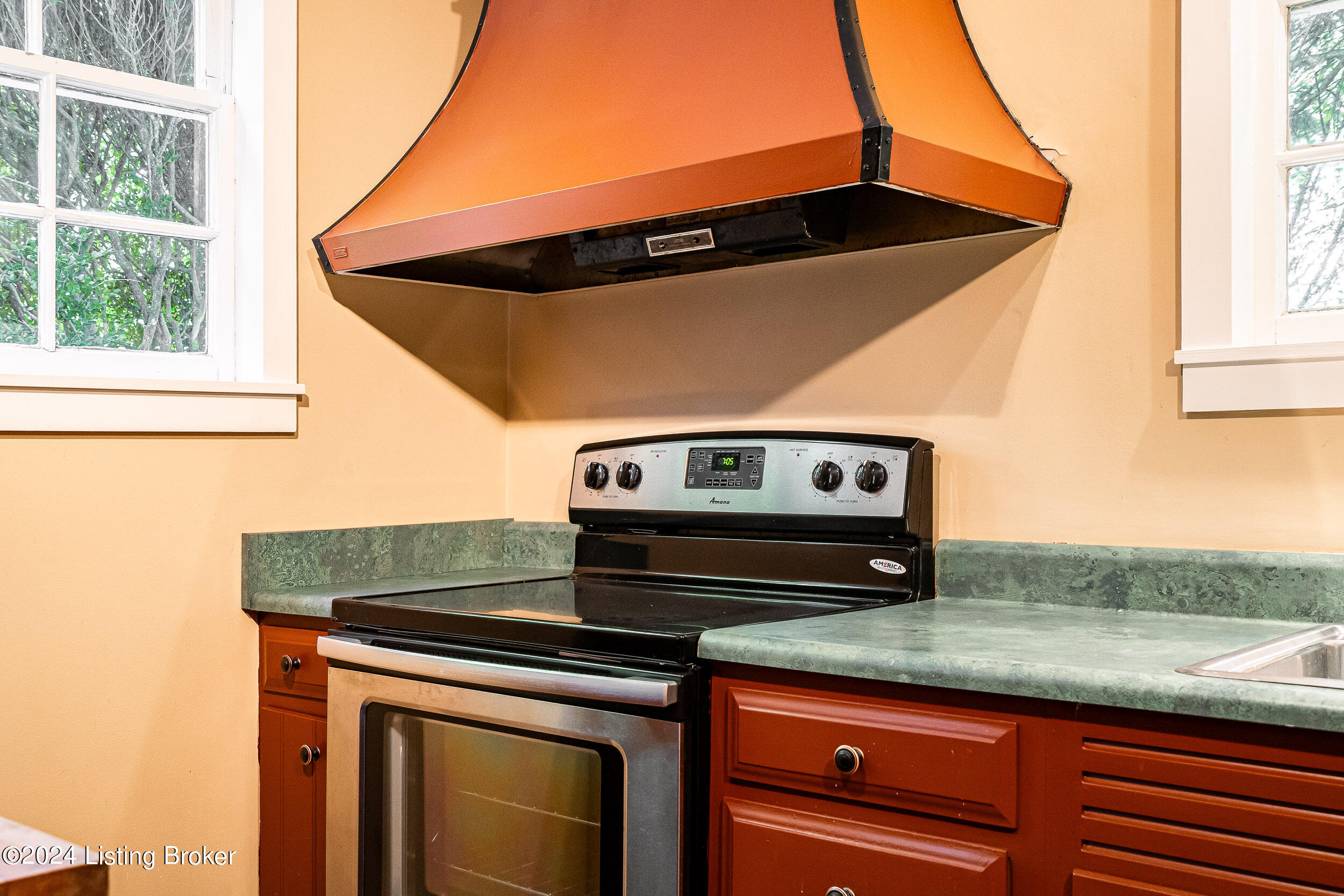577 Upland Road Louisville, KY 40206 - Photo 51 of 56 577 Upland Rd-55