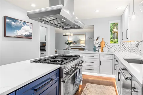 $1,795,000 | 641 Lake Road, Glen Ellyn, IL 60137