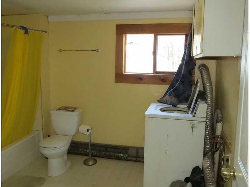1232 Bayside Road Trenton, ME 04605 - Photo 29 of 35 Bathroom. Unit #3 Bath
