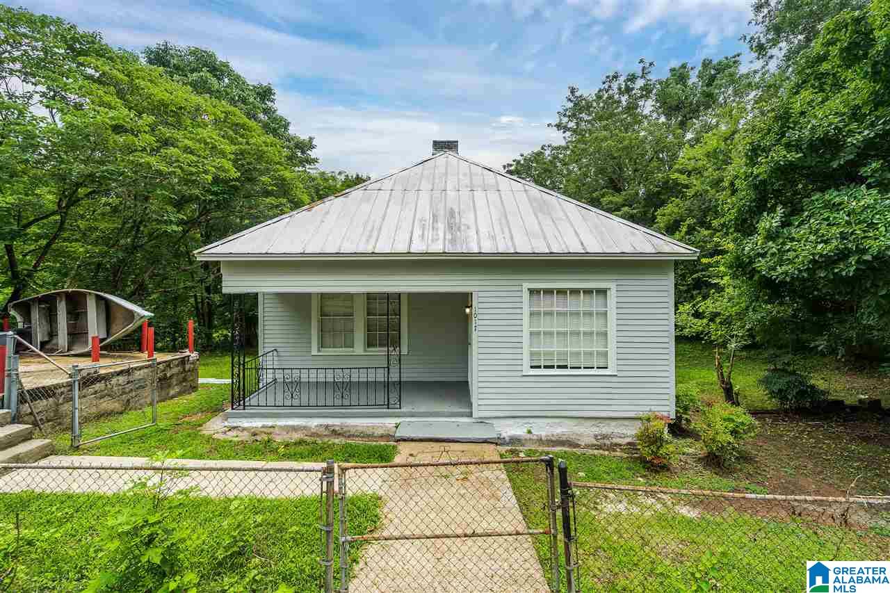 1017 Ave J Bessemer, AL 35020 - Photo 1 of 6
