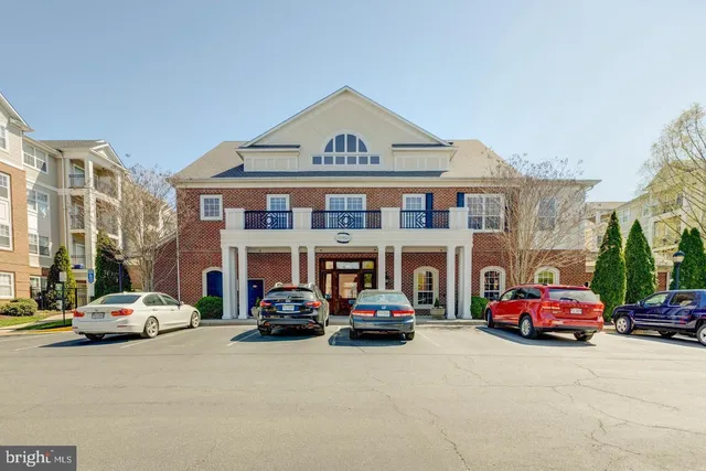 $2,000 | 12900 Centre Park Circle, Herndon, VA 20171