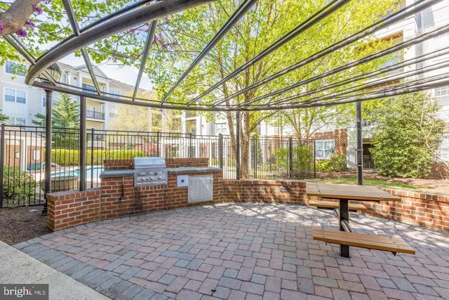 $2,000 | 12900 Centre Park Circle, Herndon, VA 20171