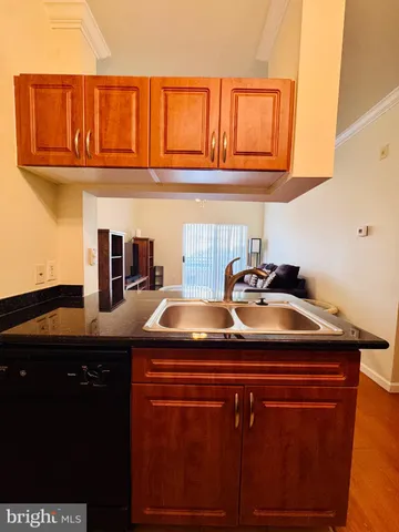 $2,000 | 12900 Centre Park Circle, Herndon, VA 20171