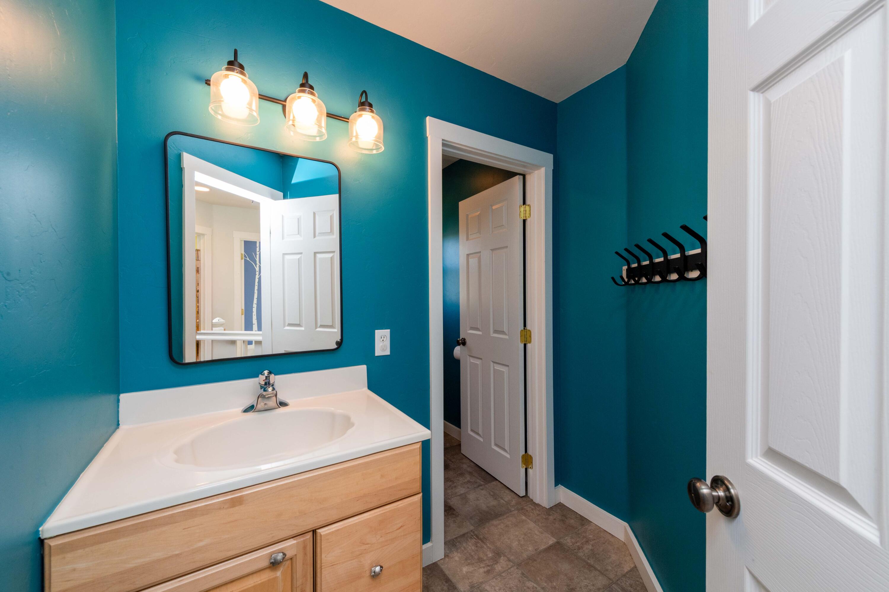 910 Quigley Road Hailey, ID 83333 - Photo 19 of 21 Bathroom 2