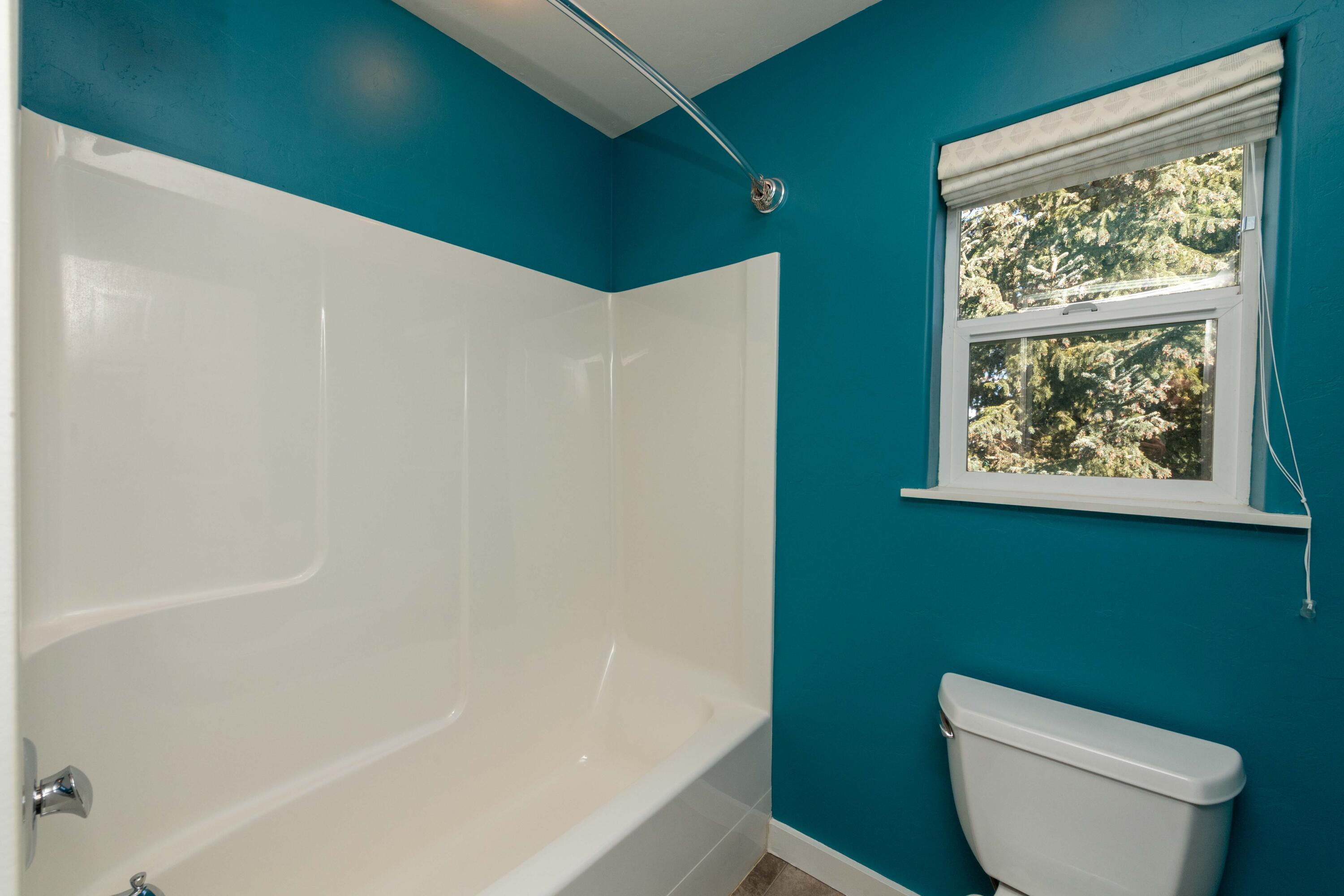 910 Quigley Road Hailey, ID 83333 - Photo 20 of 21 Bathroom 2.1