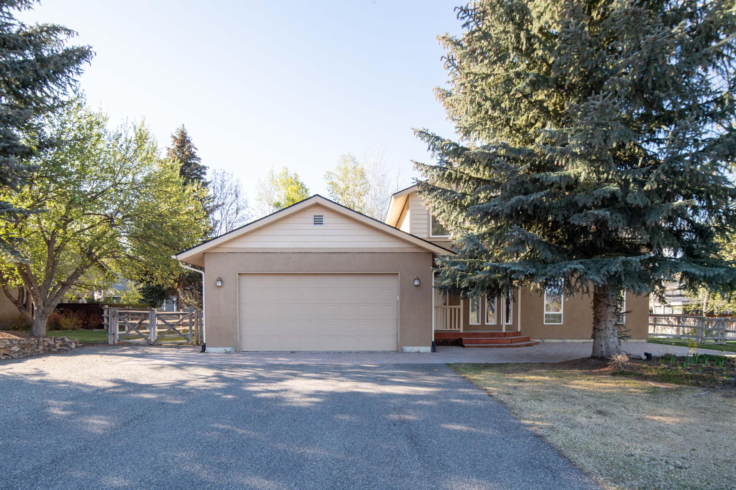 910 Quigley Road Hailey, ID 83333 - Photo 2 of 21 Front View