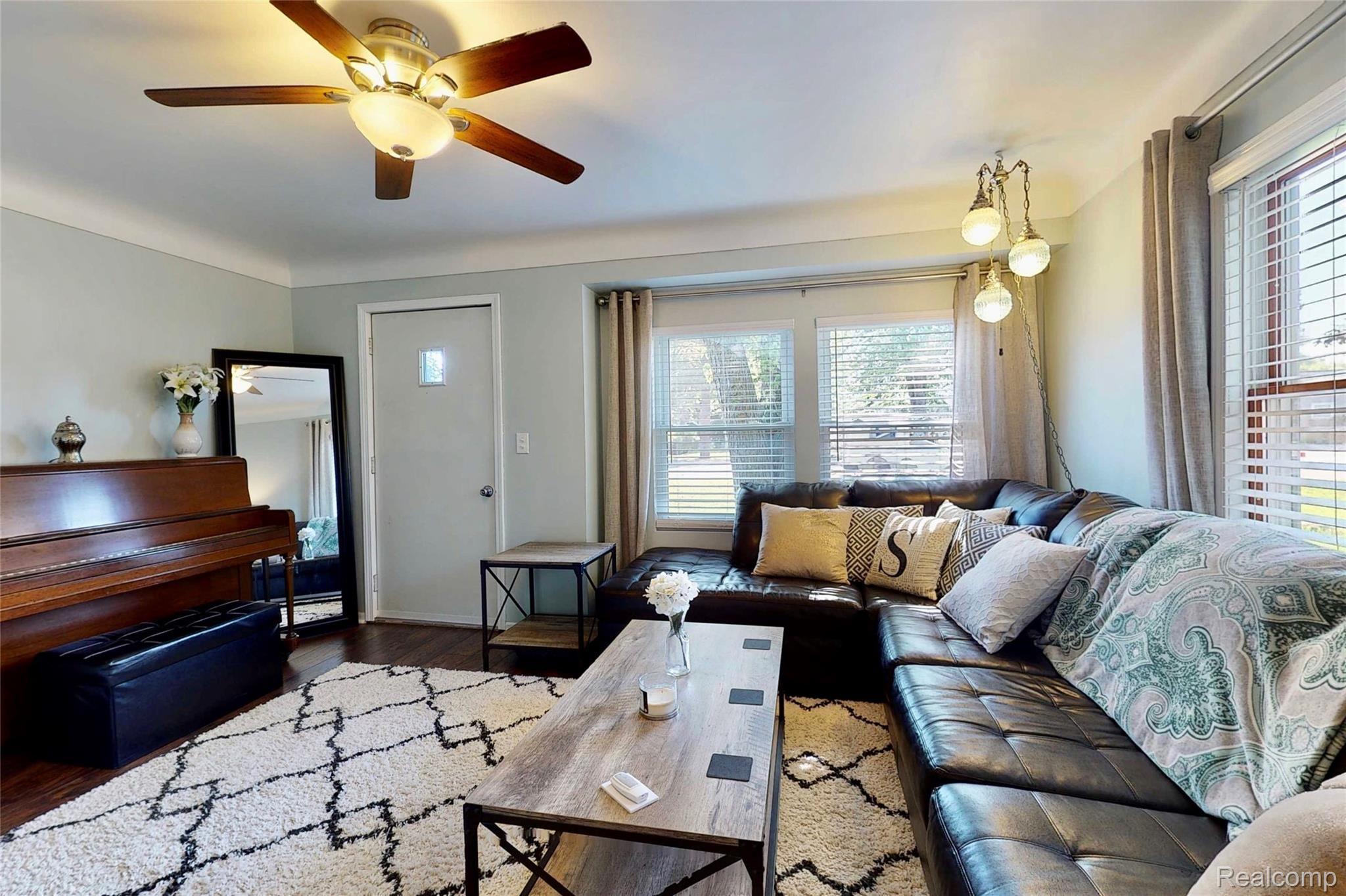 1484 Belsay Road Burton, MI 48509 - Photo 12 of 44 9084F162-9206-4C01-9799-0CB54291ABE3_1_201_a.jpeg