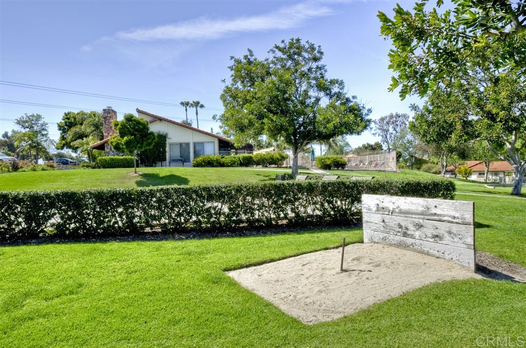 1811 Belle Grove Road Encinitas, CA 92024 - Photo 18 of 22