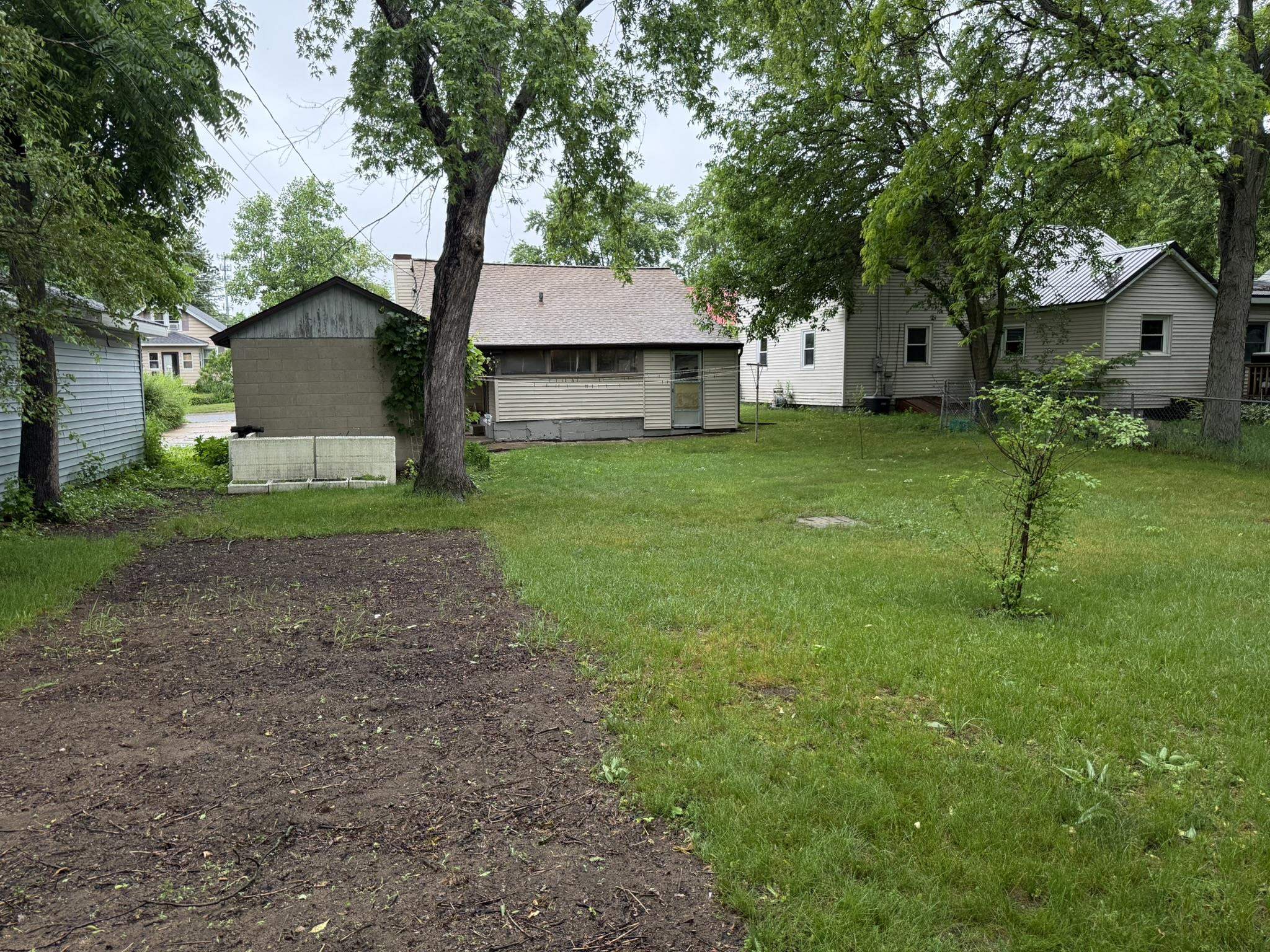 424 East Carroll Street Portage, WI 53901 - Photo 4 of 34