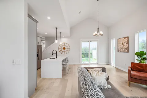 $725,000 | 6313 Bristol Circle, Unit 1, Austin, TX 78723