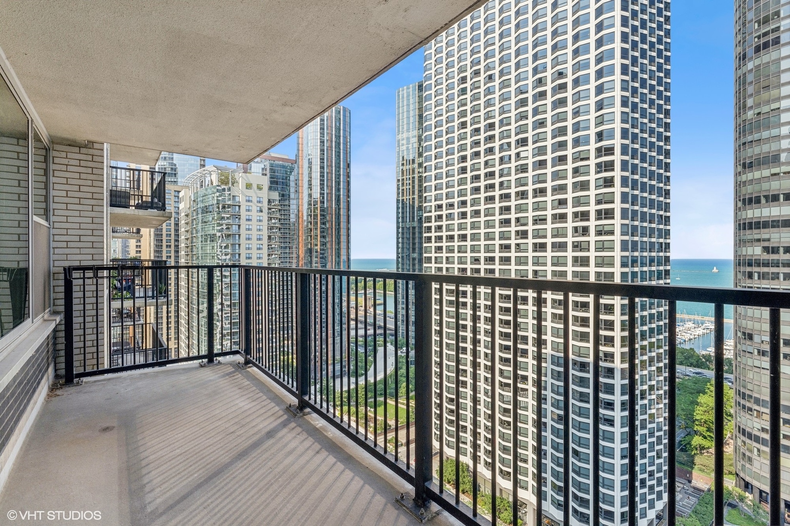 400 East Randolph Street, Unit 2525 Chicago, IL 60601 - Photo 14 of 23 a view of balcony