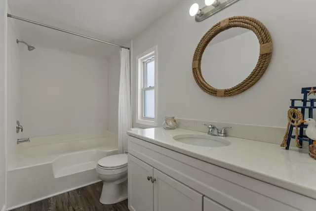 $350,000 | 31486 County Line Road, Dowagiac, MI 49047