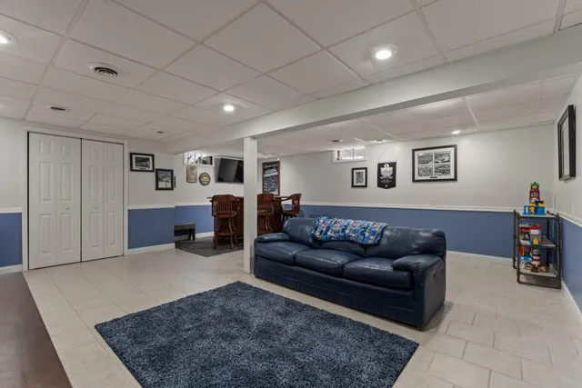 $350,000 | 31486 County Line Road, Dowagiac, MI 49047