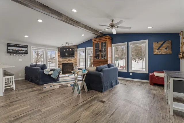 $350,000 | 31486 County Line Road, Dowagiac, MI 49047