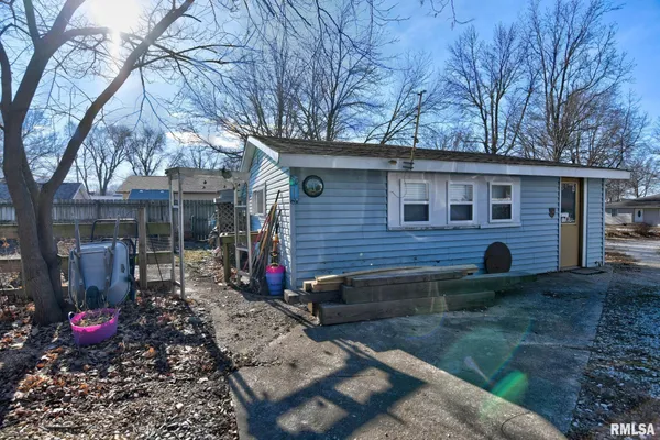$144,900 | 301 South Curtis Street, Edinburg, IL 62531
