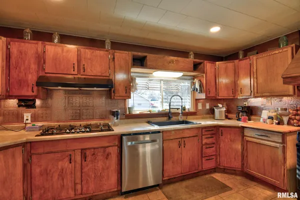 $144,900 | 301 South Curtis Street, Edinburg, IL 62531