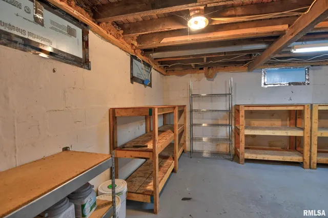 $144,900 | 301 South Curtis Street, Edinburg, IL 62531