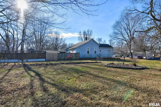 $144,900 | 301 South Curtis Street, Edinburg, IL 62531