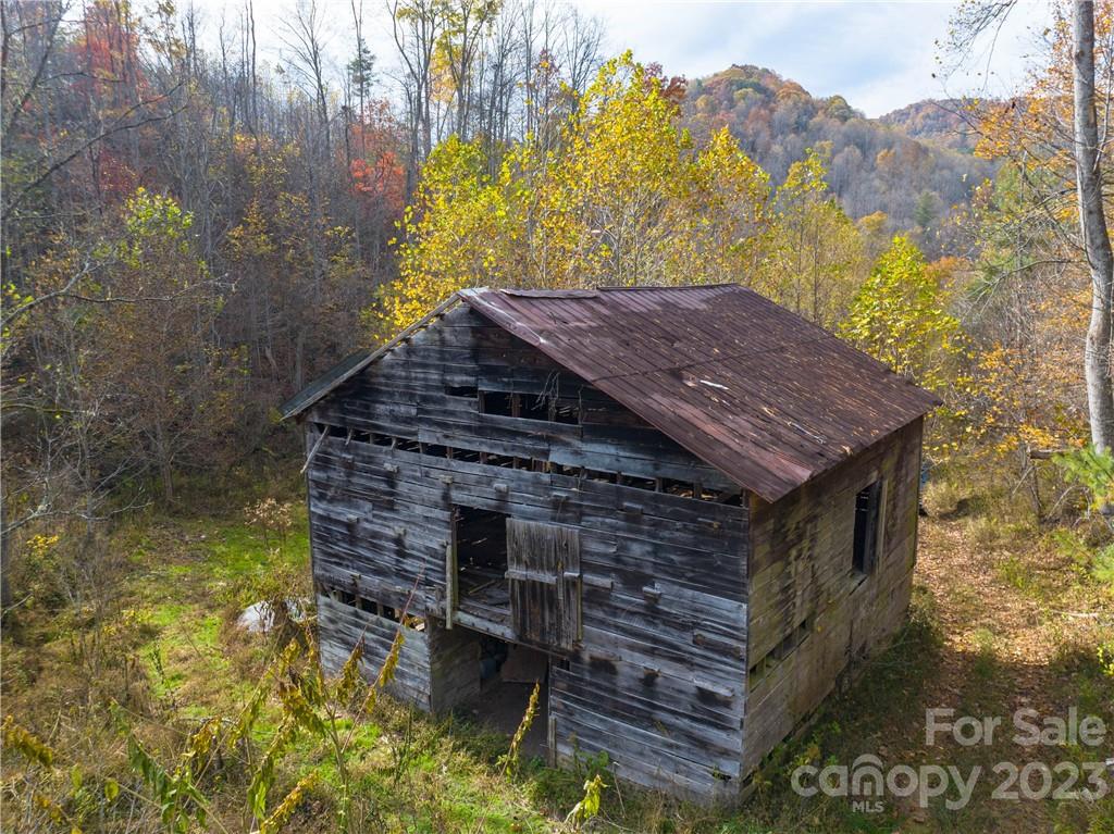 201 Clifford Fowler Road Hot Springs, NC 28743 - Photo 23 of 47 a aerial view of a house with a yard