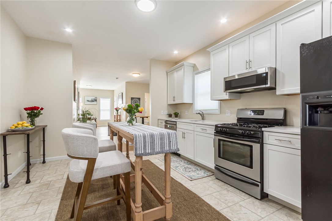 210 Henrietta Street Rochester, NY 14620 - Photo 17 of 30