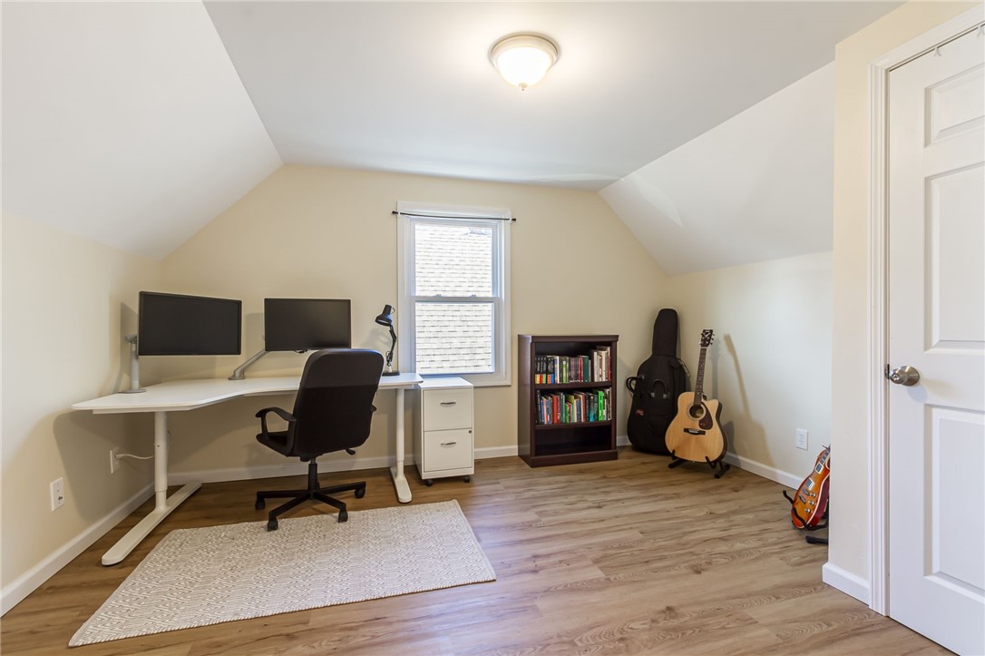 210 Henrietta Street Rochester, NY 14620 - Photo 27 of 30