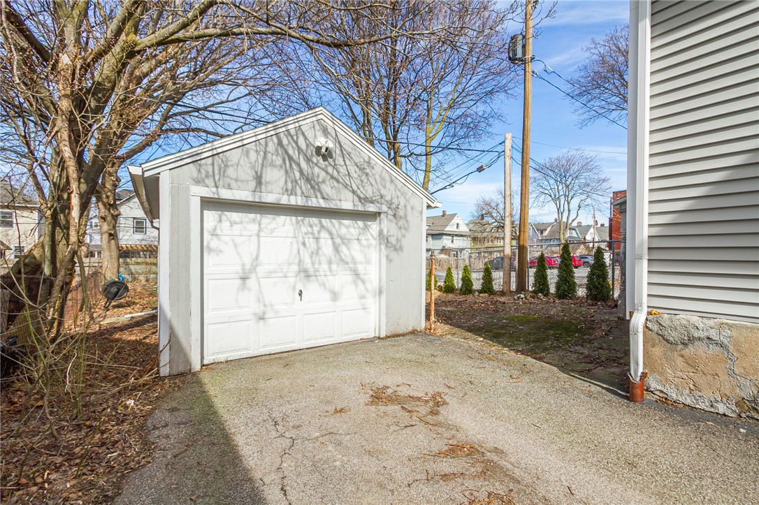 210 Henrietta Street Rochester, NY 14620 - Photo 29 of 30