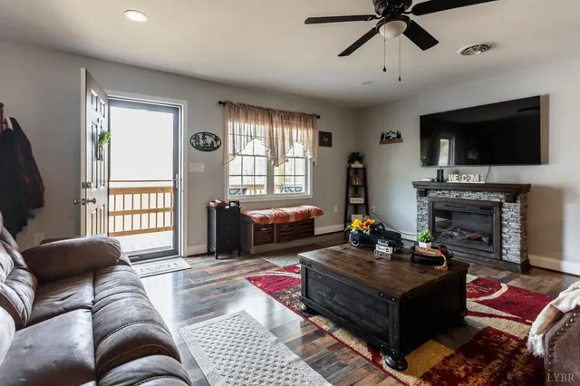 $320,000 | 898 Spruce Drive, Pamplin, VA 23958