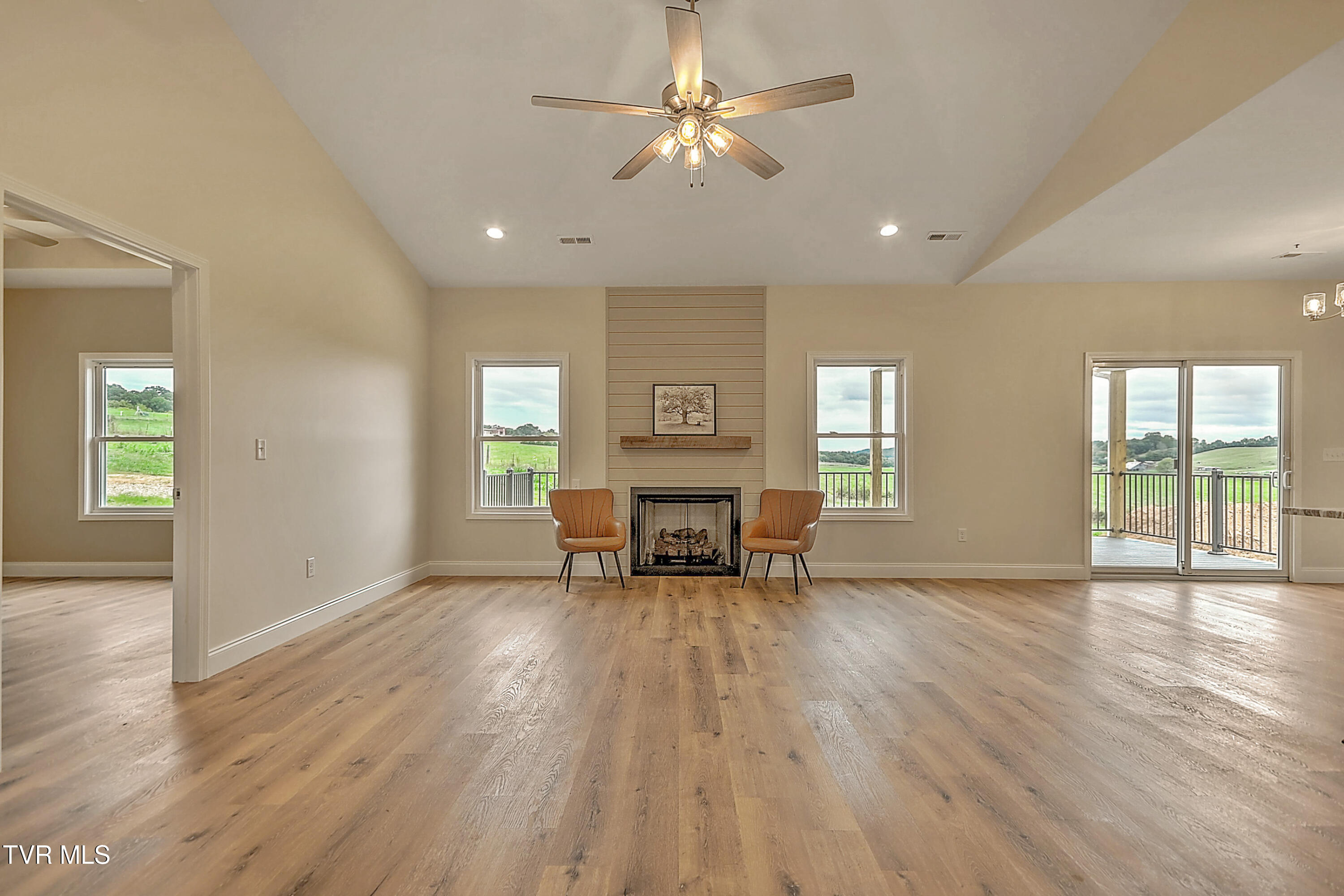185 Red Tail Ridge Greeneville, TN 37743 - Photo 5 of 52 225 Red Tail Ridge JK-13