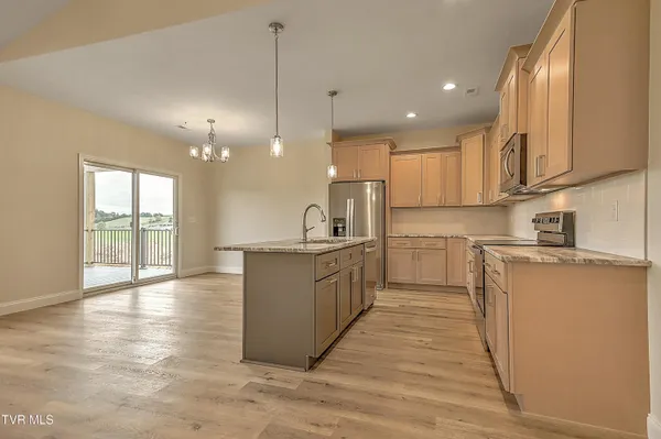 $459,900 | 185 Red Tail Ridge, Greeneville, TN 37743