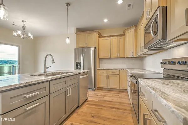 $459,900 | 185 Red Tail Ridge, Greeneville, TN 37743