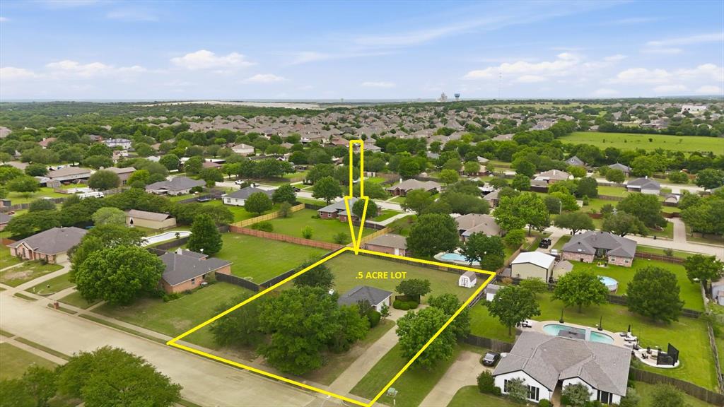 921 High Point Drive Midlothian, TX 76065 - Photo 2 of 39