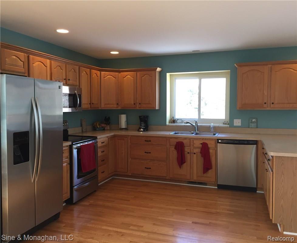 1758 South Summers Road Imlay City, MI 48444 - Photo 4 of 26 kitchen.jpg