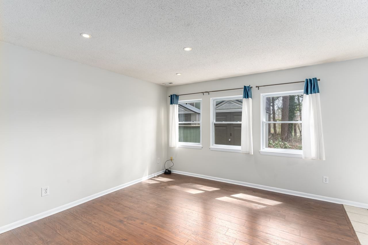 707 Godwin Court Raleigh, NC 27606 - Photo 4 of 26 Photo 4