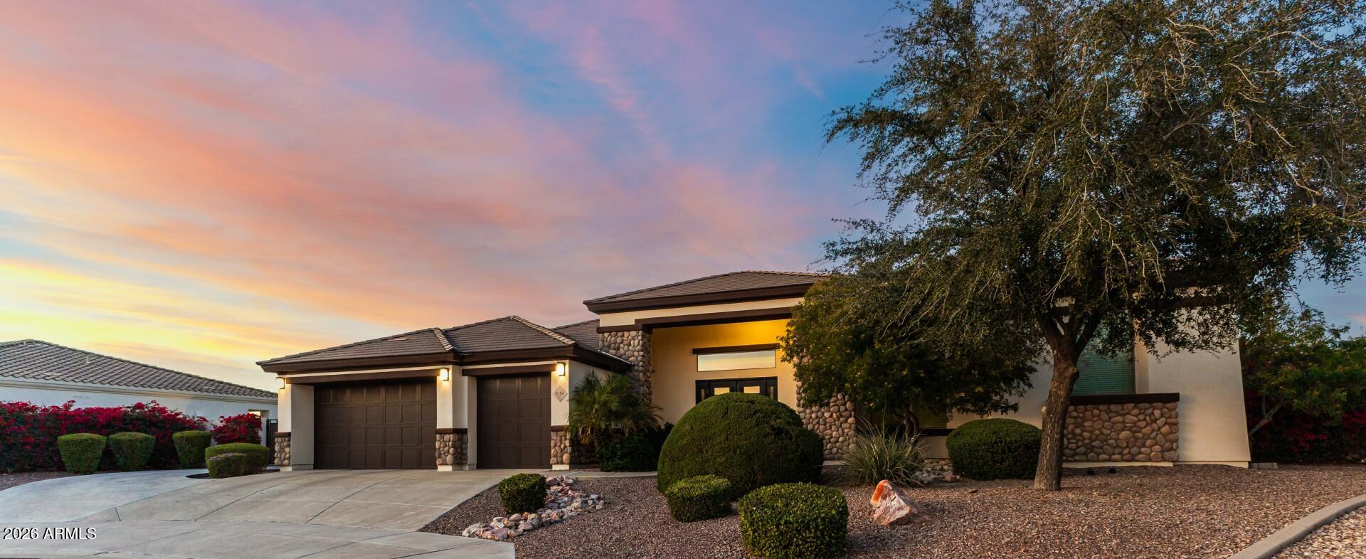 9156 West Bajada Road Peoria, AZ 85383 - Photo 3 of 88 03 Bajada