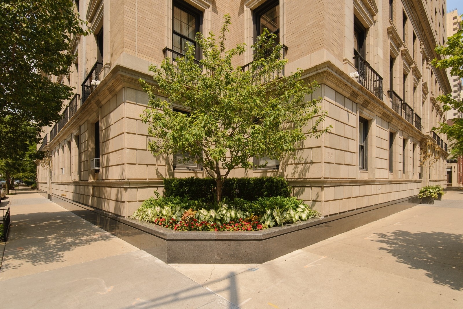 3100 North Sheridan Road, Unit 9C Chicago, IL 60657 - Photo 36 of 37