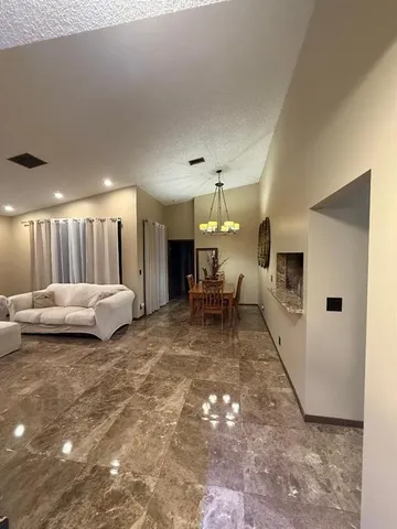 $209,000 | 5414 Venetia Court, Unit H, Boynton Beach, FL 33437