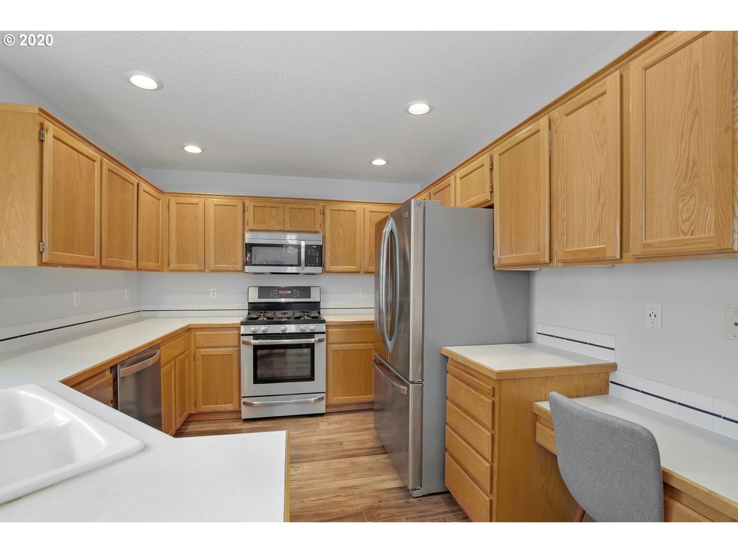 9333 Southwest Fast Place Portland, OR 97223 - Photo 15 of 32 Gallery Image 15