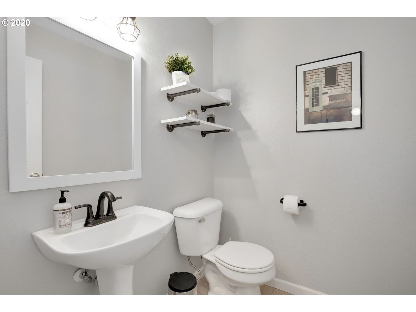 9333 Southwest Fast Place Portland, OR 97223 - Photo 16 of 32 Gallery Image 16