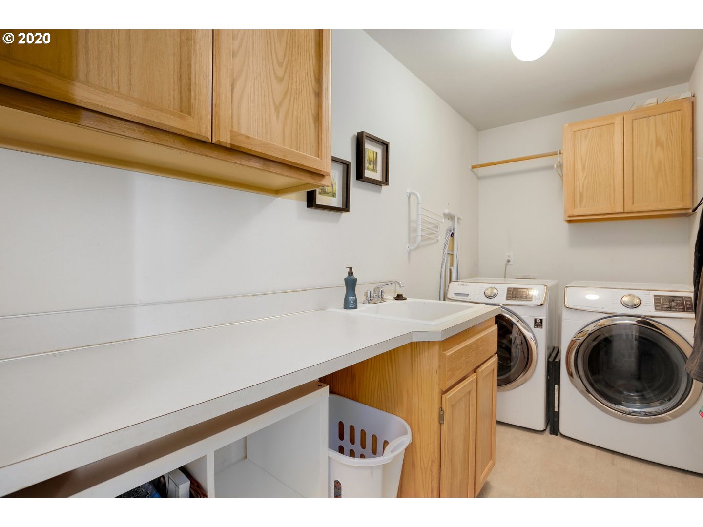 9333 Southwest Fast Place Portland, OR 97223 - Photo 17 of 32 Gallery Image 17