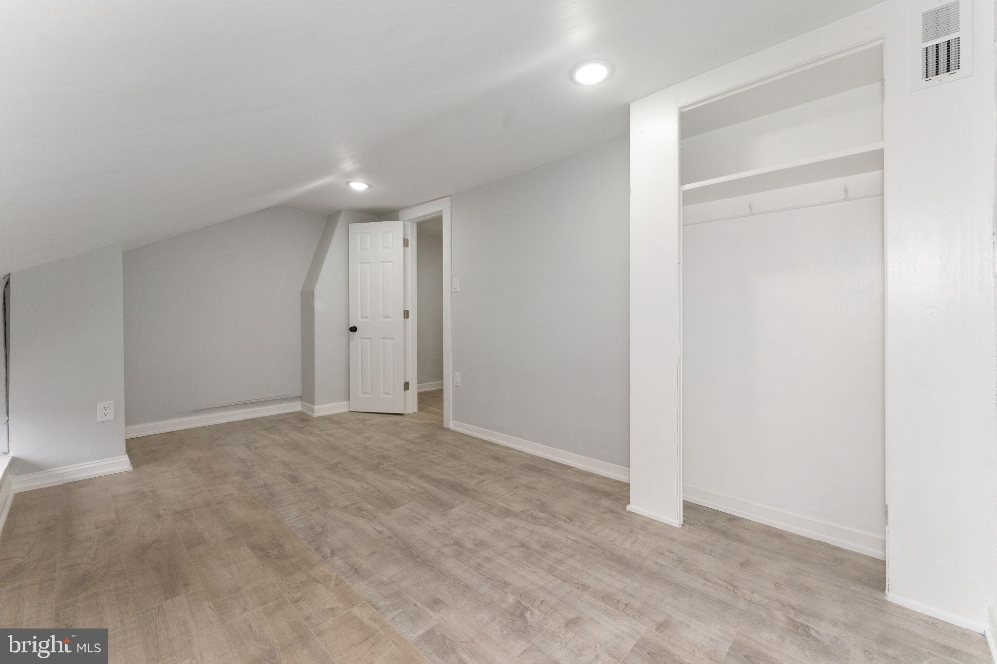 7701 Ridge Avenue Philadelphia, PA 19128 - Photo 13 of 14